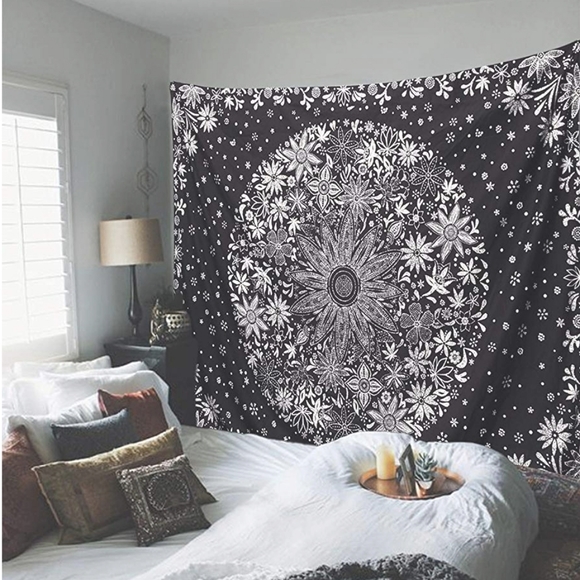 Artistic Boho VSCO Wall Tapestry Daisy Medallion - Picture 2 of 5